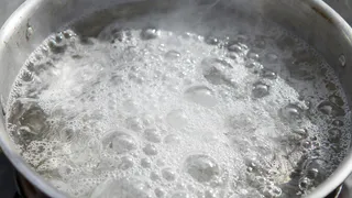 Безопасно ли кипятить воду из-под крана - запомните раз и навсегда