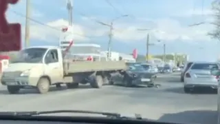 На Московском легковушка въехала в «Газель»: есть видео с места аварии