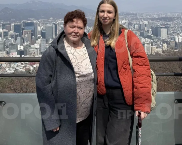 71-летняя фанатка BTS из Кирова побывала в Южной Корее за счет своего поклонника