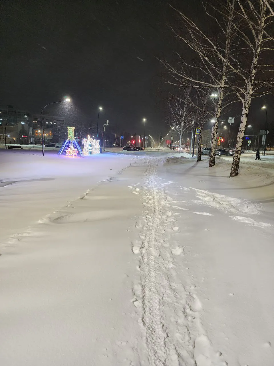 Забытые дворы, непроходимые тротуары: народная карта снежного беспорядка в Нижнекамске