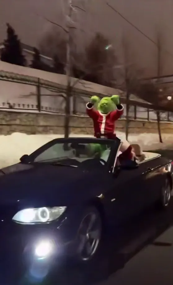 В Казани крыса в костюме устроила потасовку с Человеком-Пауком и Снегурочкой