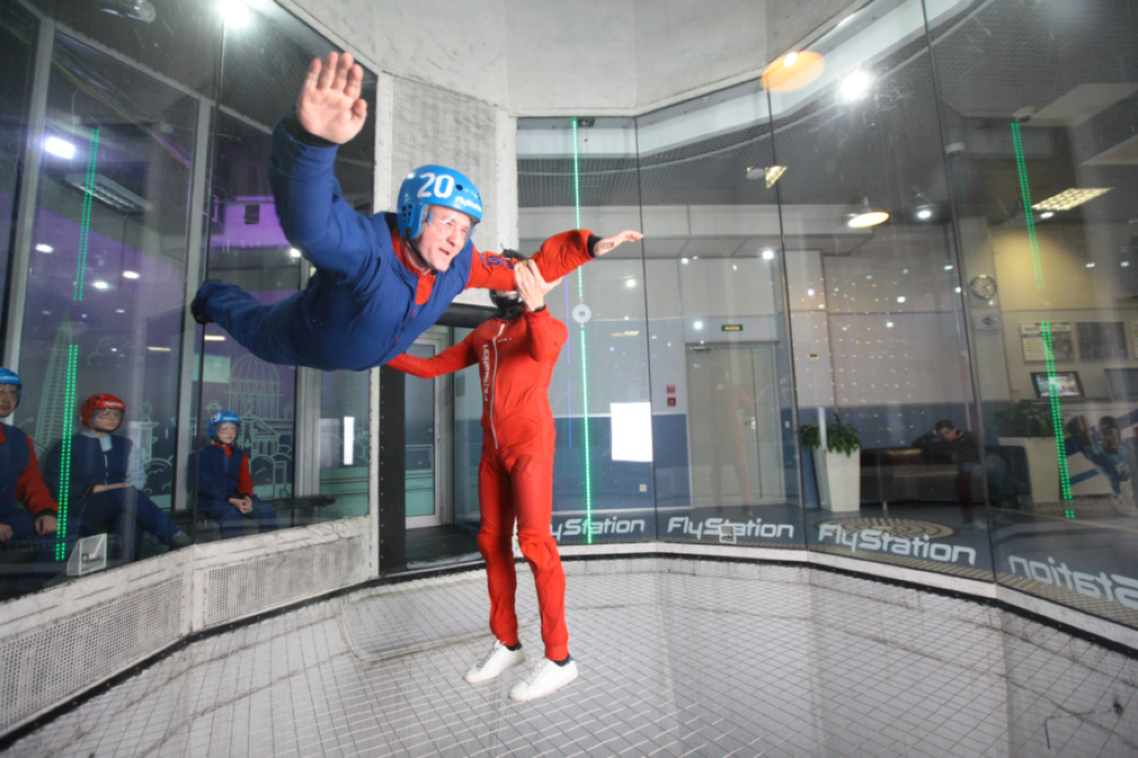 Полет в аэротрубе