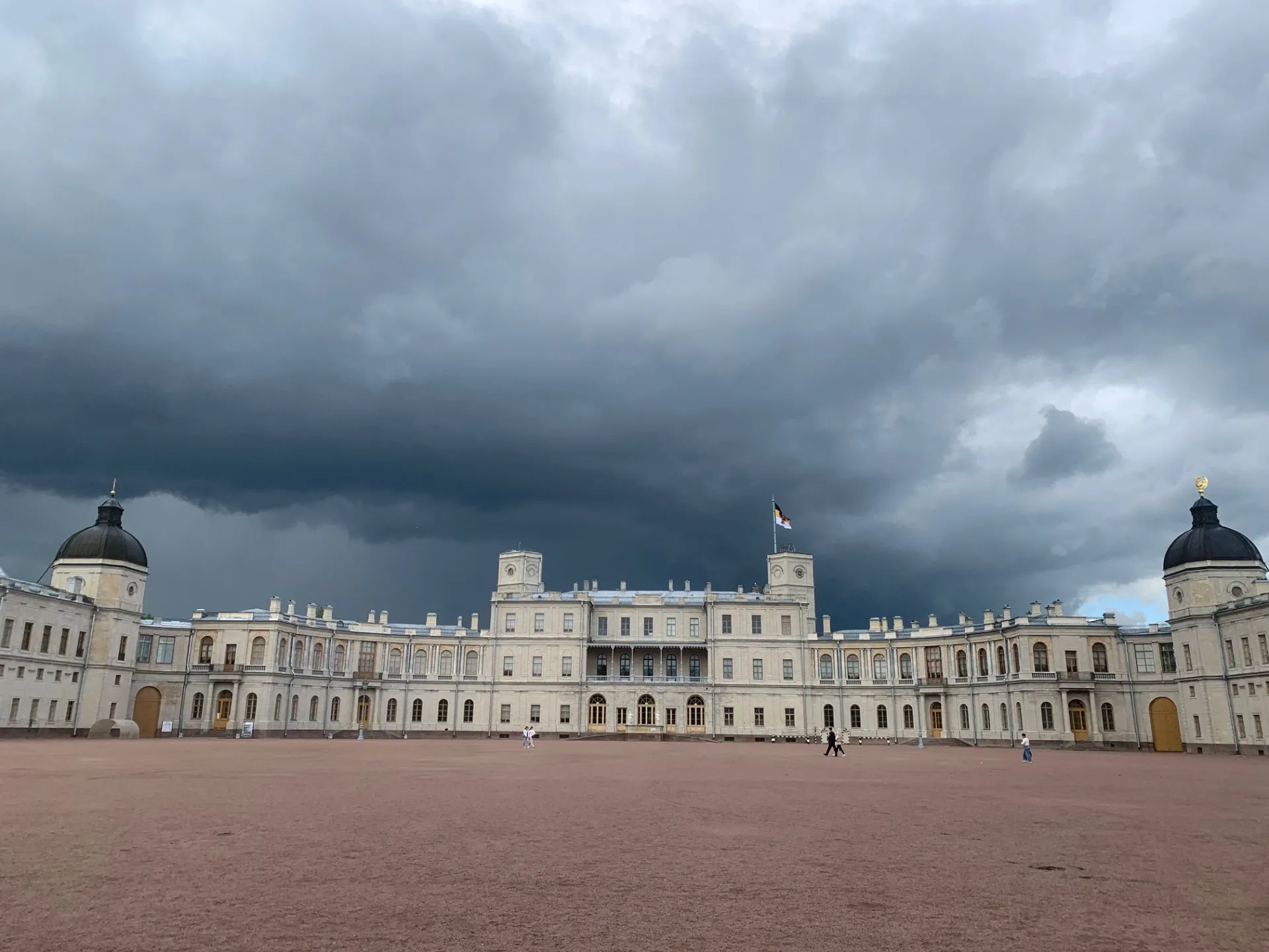 День в Гатчине: погружение в историю и красоту императорского дворца
