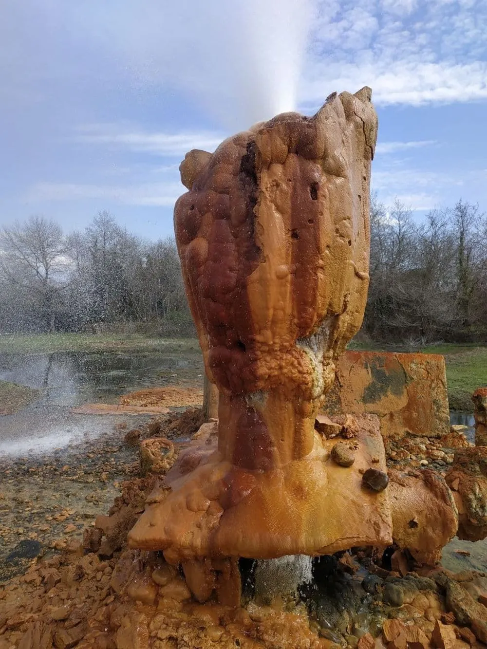 Абхазия: джип-тур в города-призраки, парк водопадов и термальные источники