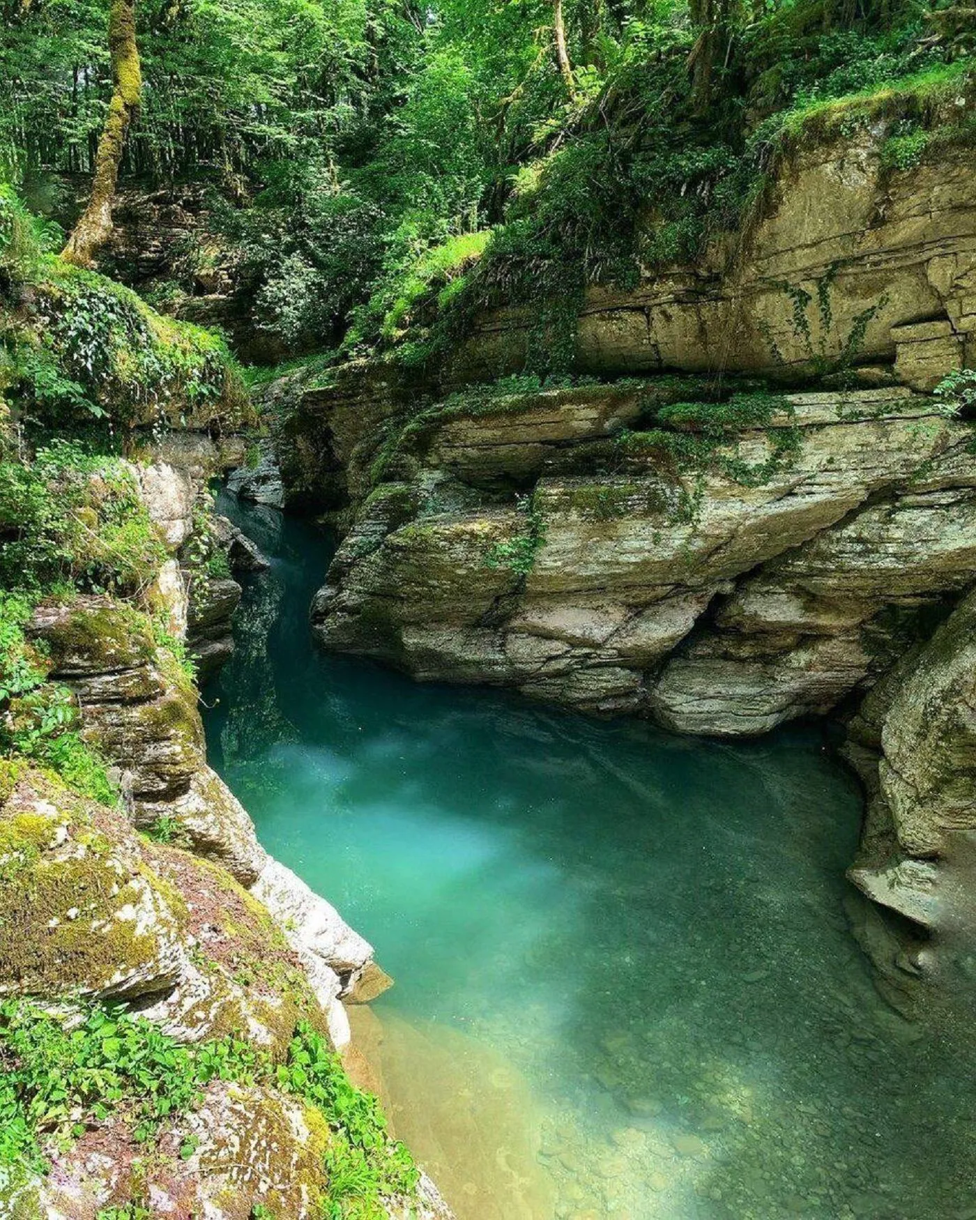 Природный аквапарк по-Кавказски: джип-тур с купанием, танцами и музыкой