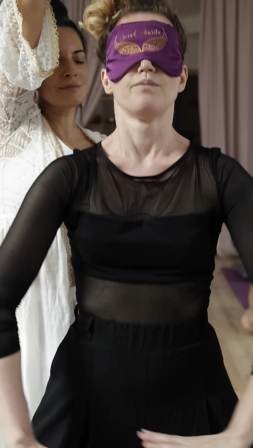 Практика Innerdance в Москве — телесно-звуковая практика RONAMÁRI, кадр 10