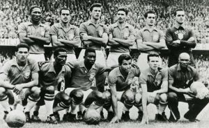 Brasil v suecia equipo 1958.jpg