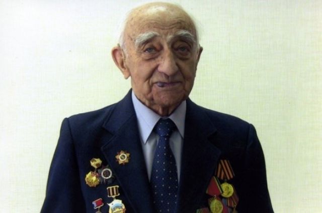 Файл:Борис Семёнович Дейч.jpg