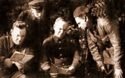Командующий Западным фронтом генерал армии Г. К. Жуков со штабом