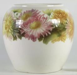 С изображением хризантем