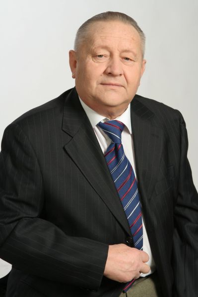 Файл:Виктор Алексеевич Казначеев.jpg