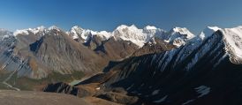 Высшая точка Алтая — гора Белуха и Ак-Кемская долина, вид с перевала Кара-Тюрек
