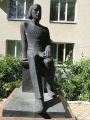 Памятник Виссариону Белинскому возле здания историко-филологического факультета