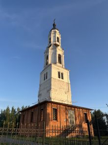 Колокольня Троицкого собора.jpg