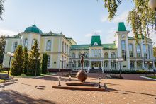 Новый корпус Орловского государственного института культуры; в нём же расположено орловское региональное отделение РГО
