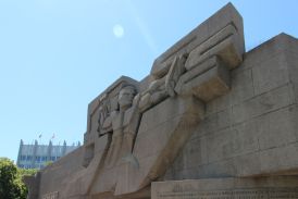 Мемориал героической обороны Севастополя 1941-1942 гг. Три штык - три штурма. Севастополь. Крым. Россия. Май 2015 - panoramio.jpg