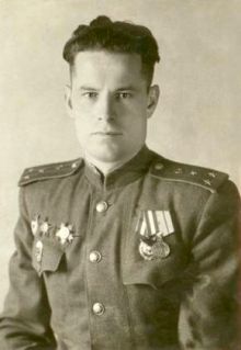 Фотография военных лет с медалью «За оборону Сталинграда»