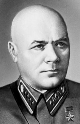 Герой Советского Союза генерал-полковник танковых войск Д. Г. Павлов