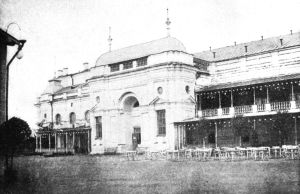Каменное здание театра в 1900-х годах