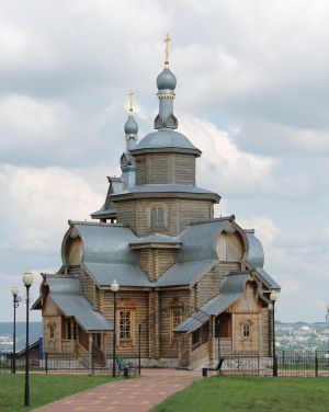 Храм священномученика Игнатия Богоносца на Лысой горе над пещерами подземного скита Валуйского Успенского Николаевского мужского монастыря в городе Валуйки Белгородской области.