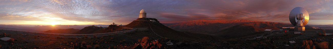 Закат над обсерваторией Ла-Силья (южная часть пустыни Атакама)