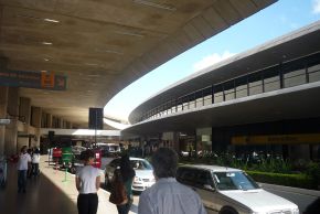 Aeroporto internacional Tancredo Neves - Confins - MG - panoramio.jpg