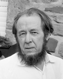 Александр Солженицын в 1974 году