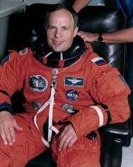 Анатолий Соловьёв - рекордсмен, космонавт выходил в открытый космос 16 раз