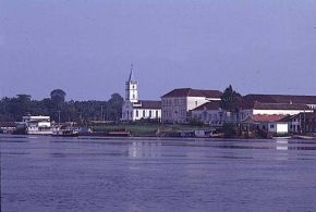 Barcelos Amazonas.jpg