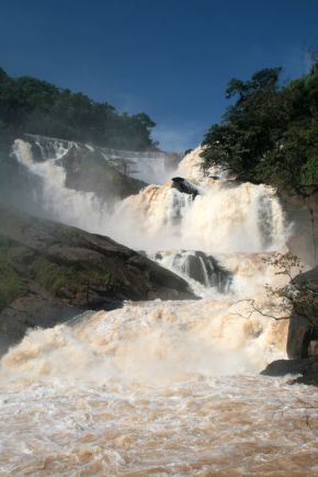 Cachoeira de tombos.jpg