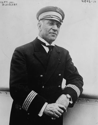 Капитан Джозеф Бланкарт (фр. Joseph Blancart) французского океанского лайнера «Иль де Франс», 1915 год.