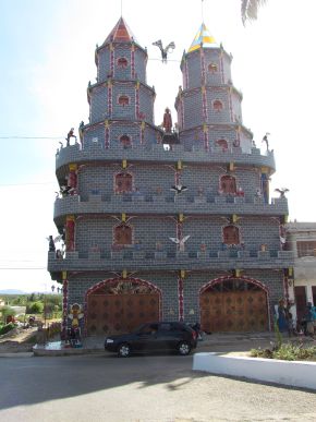 Castelo do Reino Encatado - panoramio.jpg