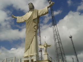 Cristo de Bom Jesus do Galho, MG.jpg