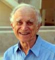 Дэвид Истон (24 июня 1917 - 19 июля 2014), американский политолог, один из авторов теоретической модели политической системы