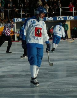 Дмитрий Савельев во время чемпионата мира по хоккею с мячом 2007 года