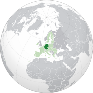 Расположение Германии (тёмно-зелёный): — в Европе (светло-зелёный и тёмно-серый) — в Европейском союзе (светло-зелёный)