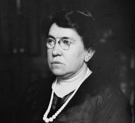 Emma Goldman circa 1915-1916 (cropped).jpg