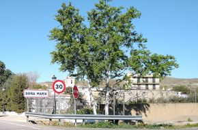 Entrada de Doña María, en Las Tres Villas (Almería, España).jpg