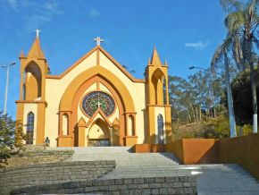 Fachada da Igreja Matriz de São José, Jaguaraçu MG2.JPG