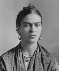 Frida Kahlo, by Guillermo Kahlo (cropped).jpg