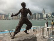 Памятник Брюса Ли в Гонконге