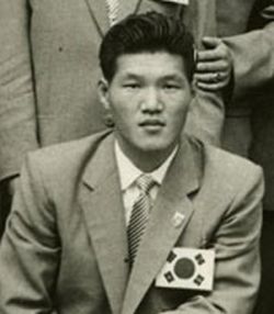 Ham Heung Chul 함흥철 (South Korea, 1954 World Cup).jpg
