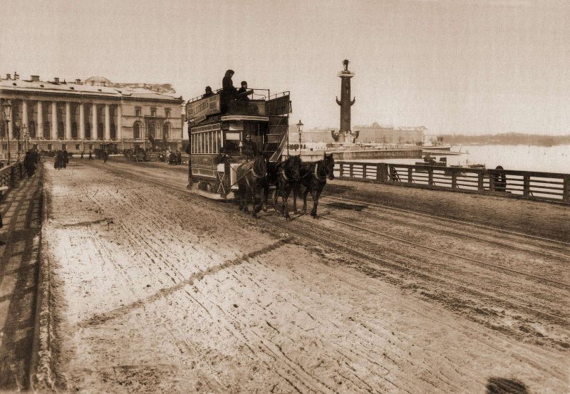 Файл:HorsetramSPbDvortsovyBridge1905-1906.jpeg