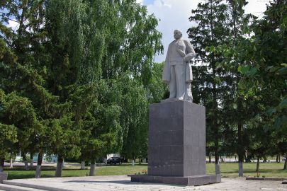 Памятник Владимиру Ильичу Ульянову (Ленину)