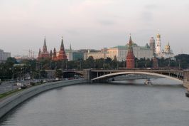 Iconic view of Moscow Kremlin, Moscow, Russia.jpg