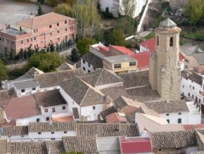 Iglesia de San Andrés en Montejícar.JPG