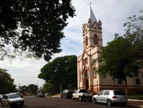 Igreja Matriz da cidade de Serra Azul-SP foto, 04-10-2015 - panoramio.jpg