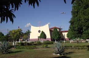 Igreja Matriz de Araguatins, Araguatins TO.jpg
