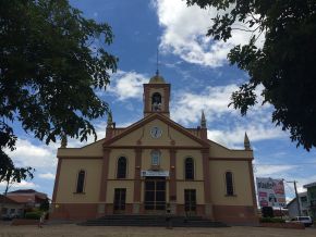 Igreja Matriz de Monte Belo, MG - panoramio.jpg