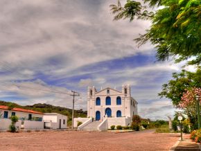 Igreja Santa Isabel em Mucugê.jpg